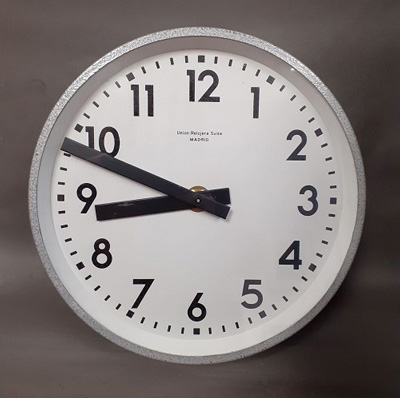 reloj elctrico de gabinete de la dcada de 1970