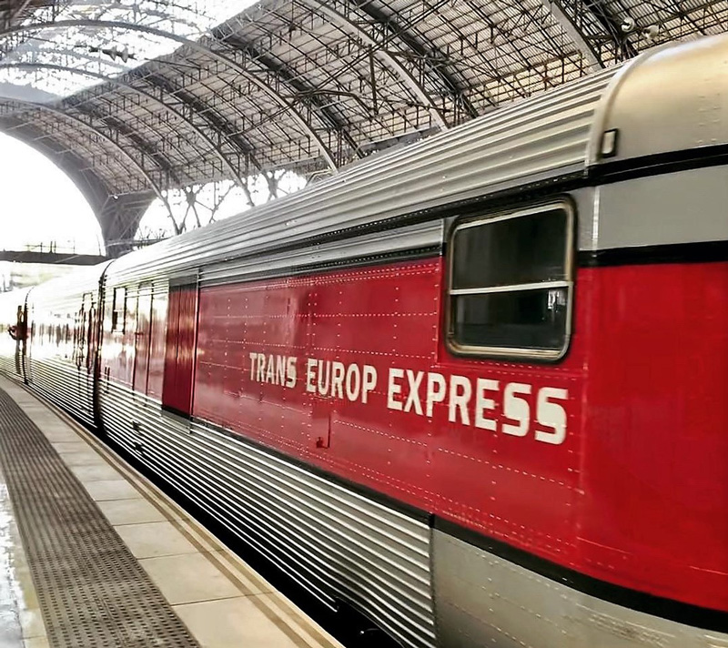 50 aniversario de la conexin ferroviaria directa con Europa