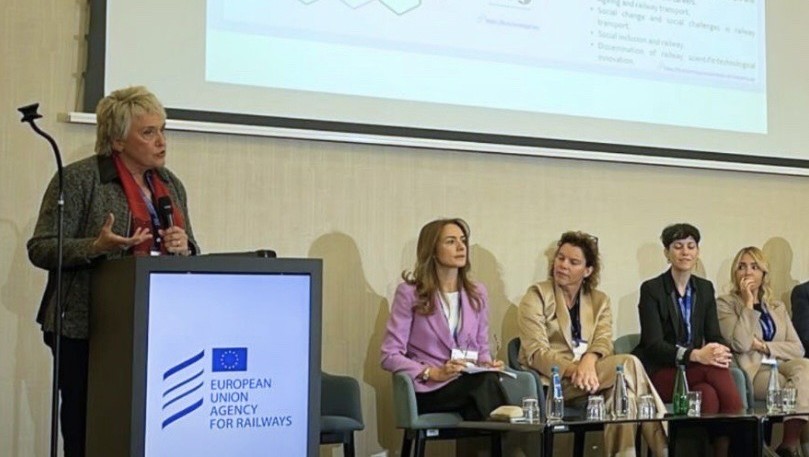 Nias al tren de la ciencia y la tecnologa recibe el premio Women in Rail 2025
