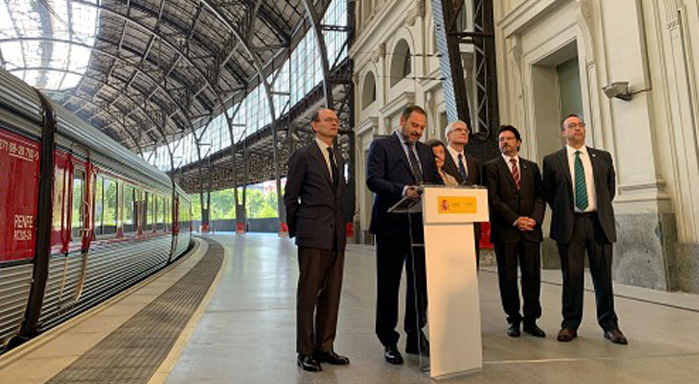Renfe y el Museo del Ferrocarril de Catalua conmemoran el 50 aniversario de la conexin ferroviaria directa con Europa