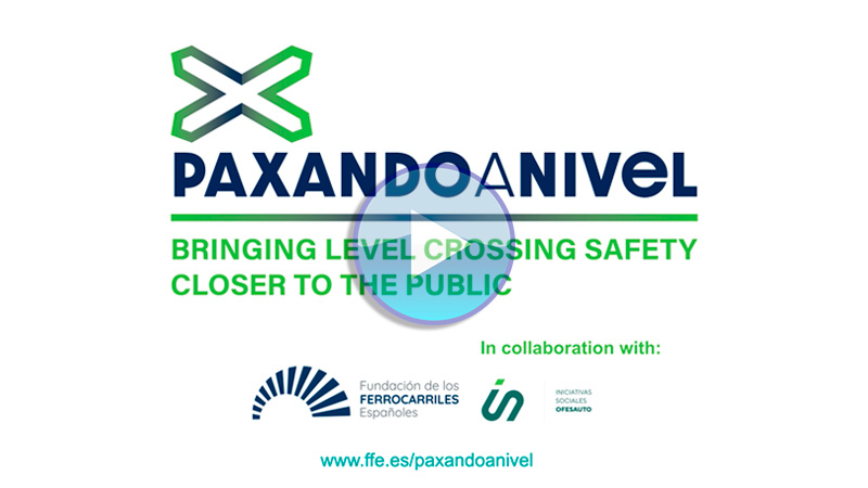 PaXandoaNivel. Bringing level crossing safety closer to the public (long version)